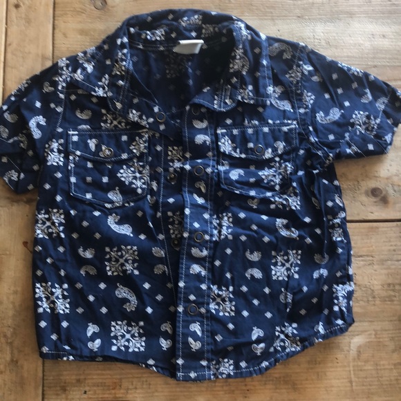 LOT of 9 items!! Super cute clothes 18mo-2T - Picture 2 of 8